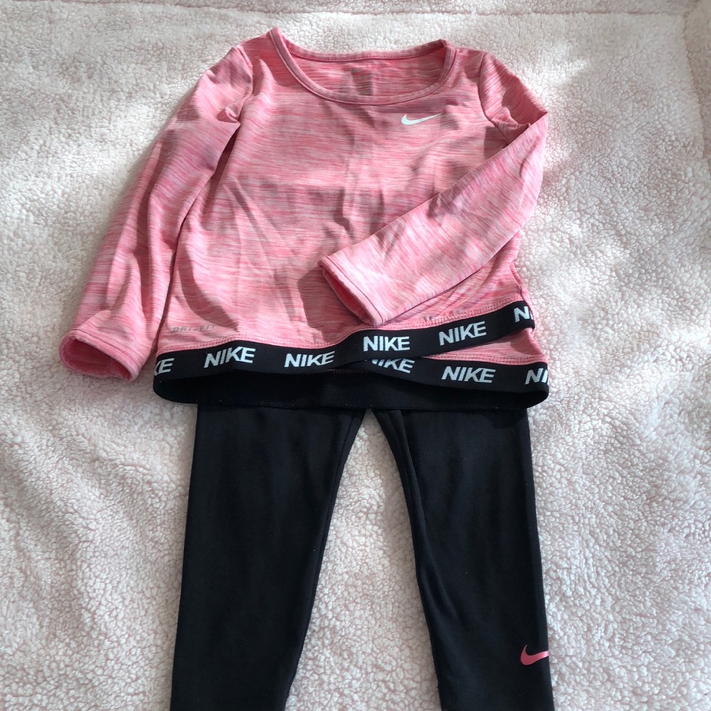Nike 2 piece st.